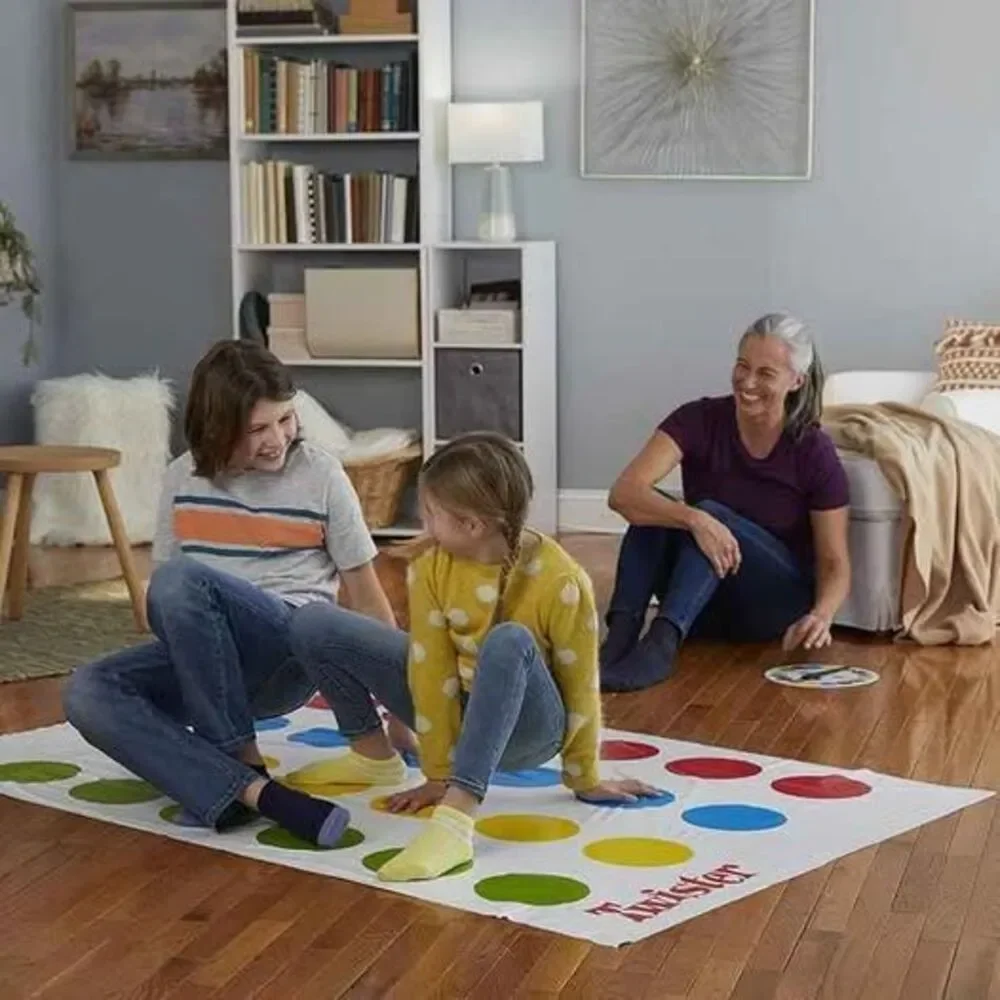 Hasbro Twister Party Classic Board Indoor and Outdoor Game Kids 6 +